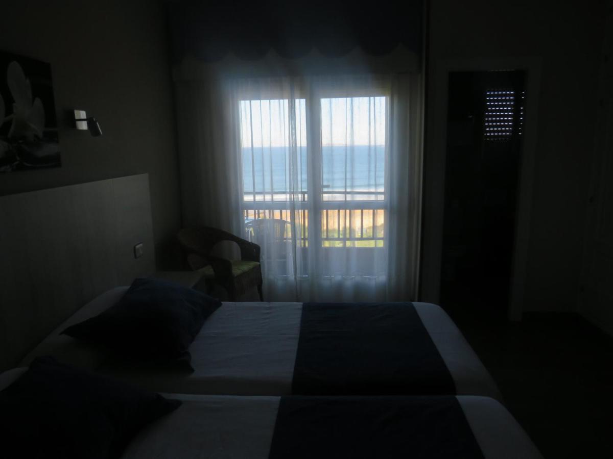 Hotel Foxos Playa de la Lanzada Bagian luar foto